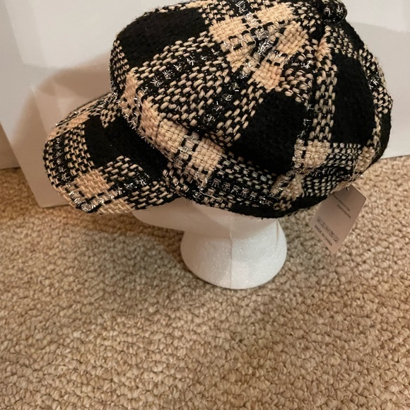 Black/Tan Designer Hat - Picture 4 of 5